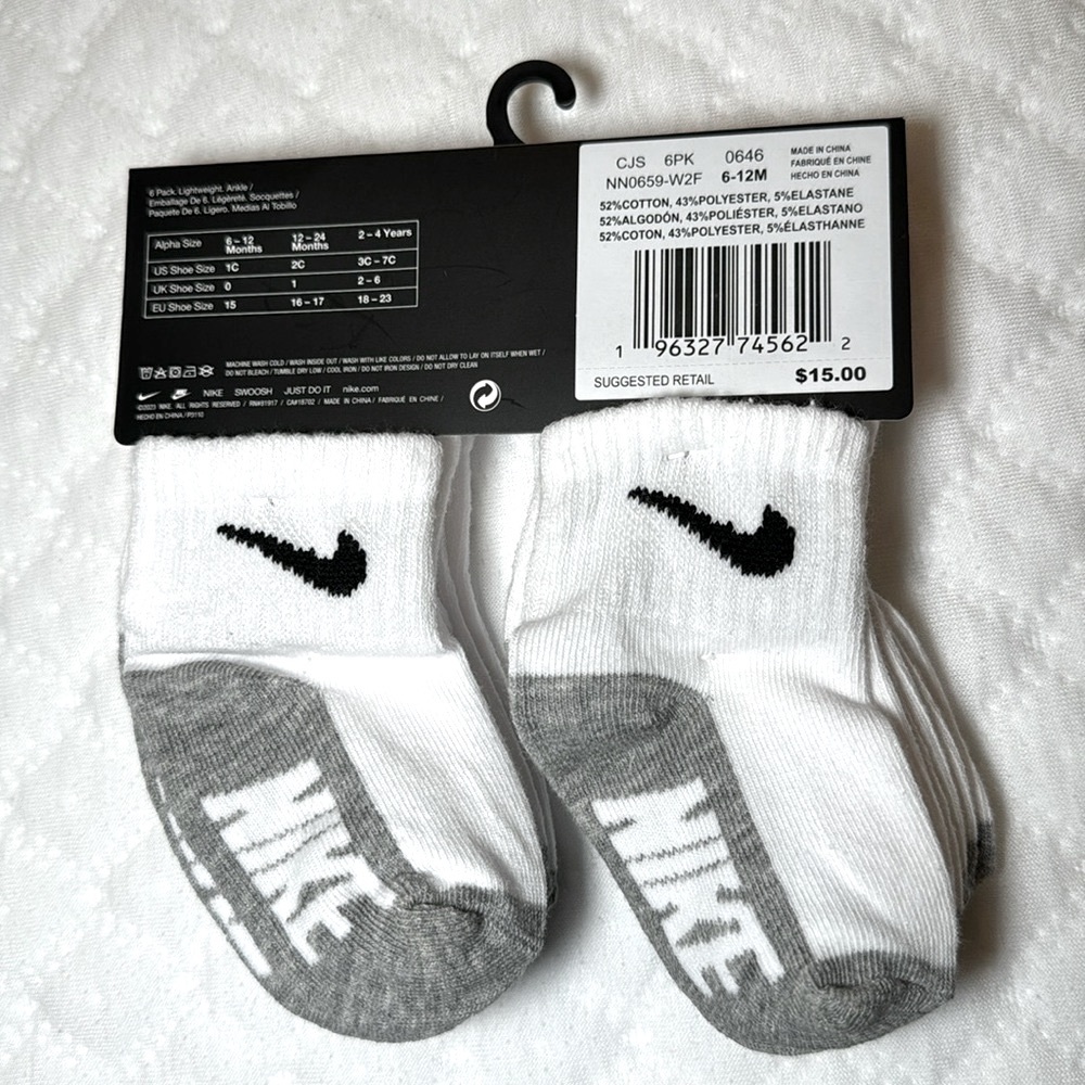 NIKE Infant Boys or Girls Logo Socks, Pack of 6. Size 6-12 months - Picture 2 of 4
